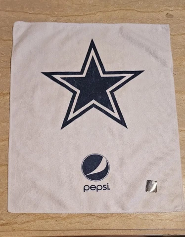 DALLAS COWBOYS RALLY TOWEL - Officially Licensed NFL Merchandise **NEW** Cover
