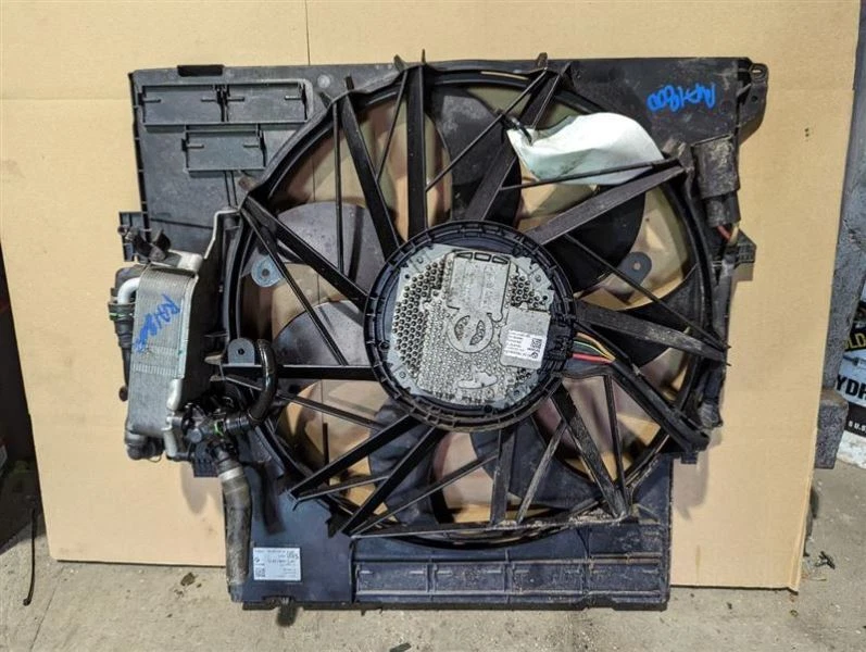 Radiator Fan Motor Fan Assembly Radiator 600 Watt Fits 11-17 BMW X3 , 1742756087 Foto 1 de 4