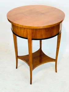 Eleganter Biedermeier Beistelltisch, Kirschbaum, Thüringen um 1820 - Bild 1 von 4