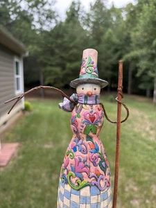 Statuina di Natale Jim Shore 12,5 pollici donna di neve casa felice Heartwood Creek 2004 - Foto 1 di 4