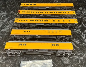 Lote de 5 vagones de pasajeros/comedor/equipaje Union Pacific Pullman Train escala HO - Imagen 1 de 17