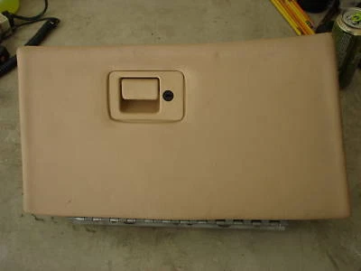 Guantera puerta con cerradura 97 98 Lincoln Mark VIII  Foto 1 de 2