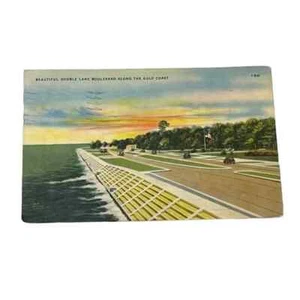 Postcard Beautiful Double Lane Boulevard Along the Gulf Coast MS c1949 B55 - Picture 1 of 2