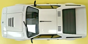 BMW M1 wersja drogowa rok prod. 1978 biała, L.E. 2500 szt Norev 183221 1:18 - Zdjęcie 1 z 12