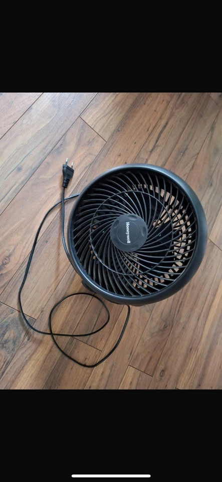 Honeywell HT900E TurboForce Ventilator – 30W, schwarz, Ø ca. 25 cm - Bild 1 von 1