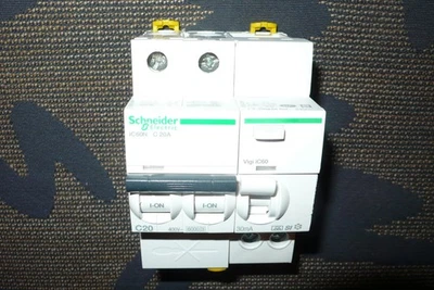 DISJONCTEUR A9F77220 DIFFERENTIEL A9Q31225 SCHNEIDER ELECTRIC 20A 30mA SI 2POLES - Photo 1/4