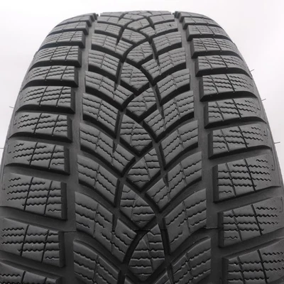 215 45 20 1x GOODYEAR 215/45 R20 95T Ultragrip + Winterreifen 2024 8,2mm - Bild 1 von 4