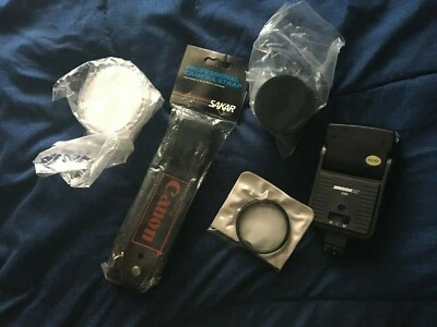 Cámara Pentax MV con Zykkor 55 mm Telph. Lente, unidad de flash, correa y estuche Foto 1 de 4