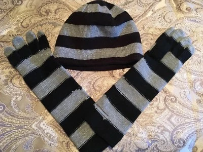 Beanie Winter Hat Striped/Black reversible one size With Set Of Long Gloves - Image 1 of 4