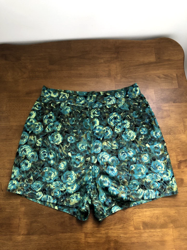 Pantalones Cortos Vintage Años 60 Verde Floral Hecho a Mano Cintura Alta Estilo Rockabilly Foto 1 de 4
