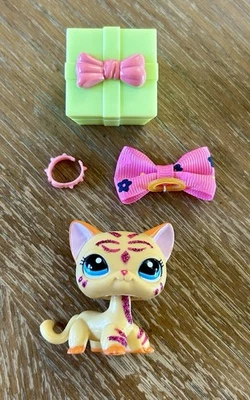 Littlest Pet Shop LPS Auténtico Gato de Pelo Corto #2118 Amarillo Rosa Brillo RARO  Foto 1 de 4