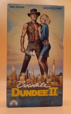 Crocodile Dundee 2 II VHS 1990 **Buy 2 Get 1 Free** Foto 1 de 3