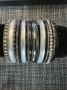 Lot Of 16 Piece Black Silver White Rhinestone Bangle Bracelet VTG MOD Jewelry 1B - Picture 1 of 3