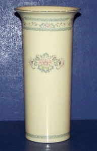 LOVELY LENOX CHINA CHARLESTON 6 3/4" VASE - Picture 1 of 6