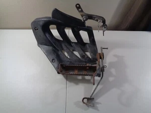 07 Yamaha Raptor 700 Right Heel Guard with Foot Peg B703 - Picture 1 of 10