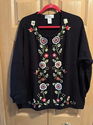 Свитер Susan Bristol черный с цветочным узором — на молнии — размер 3 Вт/3 X — ручная вышивка - Изображение 1 из 4