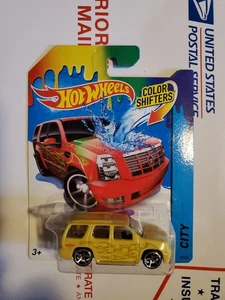 2013 Hot Wheels Color Shifters '07 CADILLAC ESCALADE - Picture 1 of 3