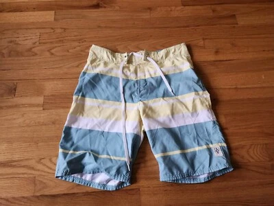 Pantalones Cortos Life is Good Talla 32 Amarillo y Verde Rayas Excelente Estado Foto 1 de 4