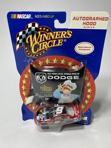 #9 BILL ELLIOTT DODGE MUPPETS NASCAR Winners Circle 1/64 AUTOGRAPHED HOOD New - Picture 1 of 8