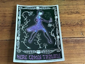 STICKER AUTOCOLLANT PIN UP HERE COMES TROUBLE ARCHAIC 2002 - Picture 1 of 2