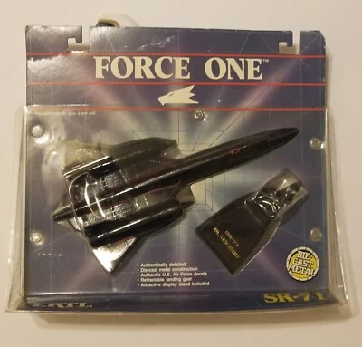 Vintage ERTL Lockheed SR-71  1988. New In Package.  Package Has Some Wear & tear - Image 1 of 4