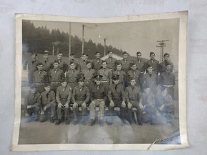 VINTAGE 14" X 11" FORT LEWIS WASHINGTON ARMY SOLDIERS MILITARY GROUP PHOTO - Picture 1 of 4