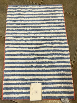 Tapete de banho Pottery Barn Marlo listrado 21 X 34 novo com etiquetas - Imagem 1 de 2