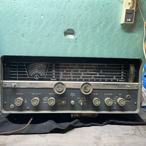 Hallicrafters SX-110 Empfänger Kurzwellenradio für Ersatzteile oder Reparatur - Bild 1 von 11