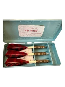 Set (3) Vintage Kwiz Darts mit Etui Feder Flights Messing Barrels England - Bild 1 von 4