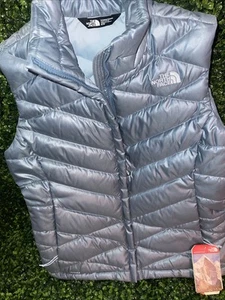 New With Tags North face Light Blue Vest Size Medium Women’s - Picture 1 of 5