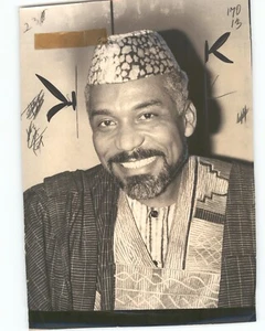 JOHN AKAR spricht von Ölmotiven im BIAFRA NIGERIA KRIEG 1970 Pressefoto - Bild 1 von 2