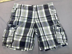 OP Ocean Pacific Cargo Shorts Mens 40 Gray Green Plaid - Picture 1 of 15