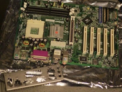 AOpen AK77-400GN Socket 462 Motherboard AGP PCI DDR - Image 1 of 4