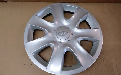 2003 HYUNDAI SONATA 15" 7 SPOKE WHEEL COVER      - Image 1 of 4