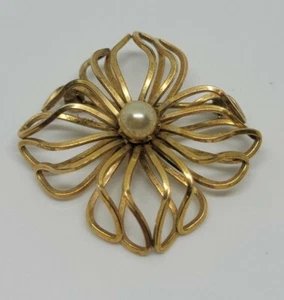 Vintage 12k Gold Filled Pearl Flower Filigree Pin Brooch - Picture 1 of 5
