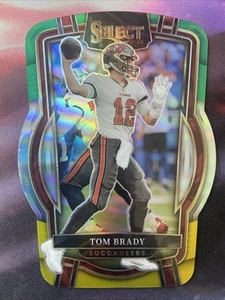 2022 Panini Select #207 Tom Brady Green and Yellow Prizm Die Cut 0040 - Bild 1 von 2