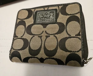 Cartera pequeña Coach Signature vintage para mujer negra gris COMO ESTÁ desgarrada - Imagen 1 de 17