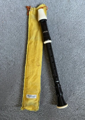 AULOS DESCANT RECORDER WITH CASE - BROWN & WHITE - GOOD CONDITION - Image 1 of 4
