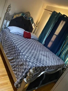 bedroom set queen - Picture 1 of 5