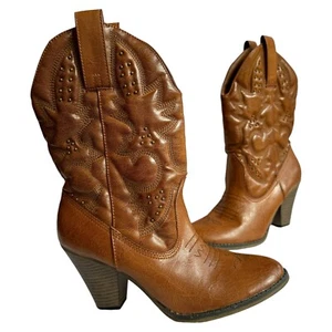 MIA LaRue Cowboy Boots High Heels Scroll Line Studded Women Shoes Sz 8M C21140A - Picture 1 of 11