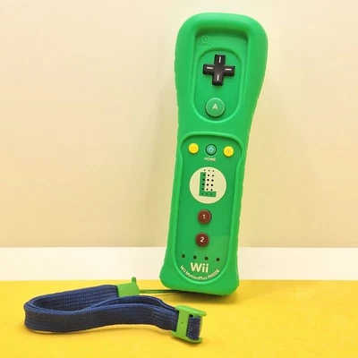 Luigi Wii Motion Plus Wiimote Controller Nintendo Wii🔥- Fast Shipping🚚 - Immagine 1 di 4