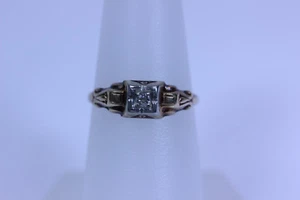 Beautiful 10K Yellow Gold Etched Diamond Ring Size 6- 12062 - Picture 1 of 7