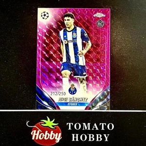 TOPPS CROMO UEFA 2023-24 JORGE SANCHEZ RC/250 Rosa Geométrico REFRACTOR PORTO - Imagen 1 de 2