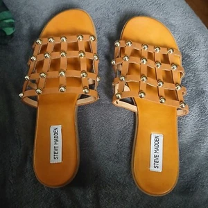 Steve Madden Damen Pantolette Sandale, natur, Größe 8,5 Metallnieten - Bild 1 von 3