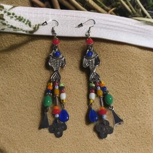 Pendientes colgantes vintage estilo tribal bohemio dijes de peces cuentas de colores - Imagen 1 de 5