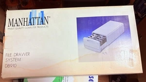 MANHATTAN FILE DRAWER TÜR FLOPPY NEU VINTAGE PERFECT - Bild 1 von 3
