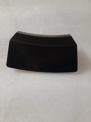 Пластиковая вставка обода колеса Tesla Model X черная клетчатая 1620236-00-B #1 - Изображение 1 из 4