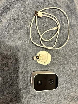 Cámara de Seguridad Swann Cámara USB Recargable, Usada Funcionando, Todas las Piezas Incluidas Foto 1 de 4