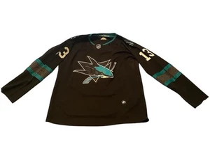 Camiseta deportiva de hockey Adidas San Jose Sharks Quentin Musty #13 negra para hombre talla 52 NHL - Imagen 1 de 8