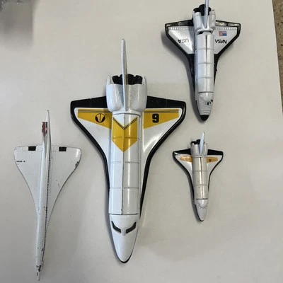 Corgi Lot - Moonraker Shuttle 3", Moonraker 6" , Space shuttle, Concorde - Image 1 of 4